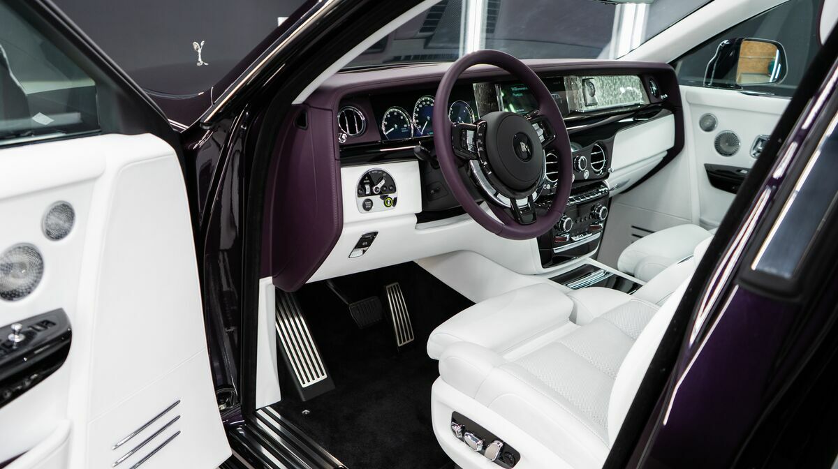 Phantom VIII Bella Donna Purple