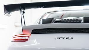 991.2 GT2RS Weissach Crayon