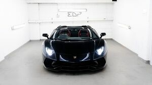 Aventador S Roadster Nero Pegaso