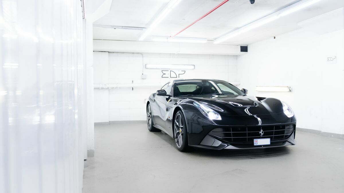 F12 Berlinetta Nero Daytona