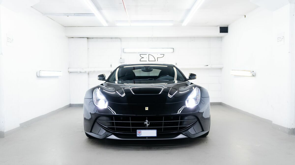 F12 Berlinetta Nero Daytona