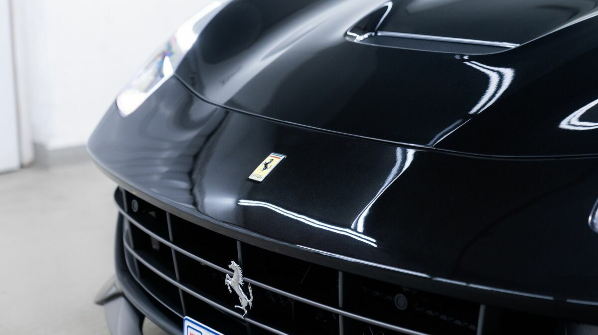 F12 Berlinetta Nero Daytona