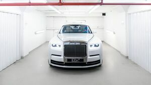Phantom VIII White