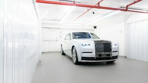 Phantom VIII White
