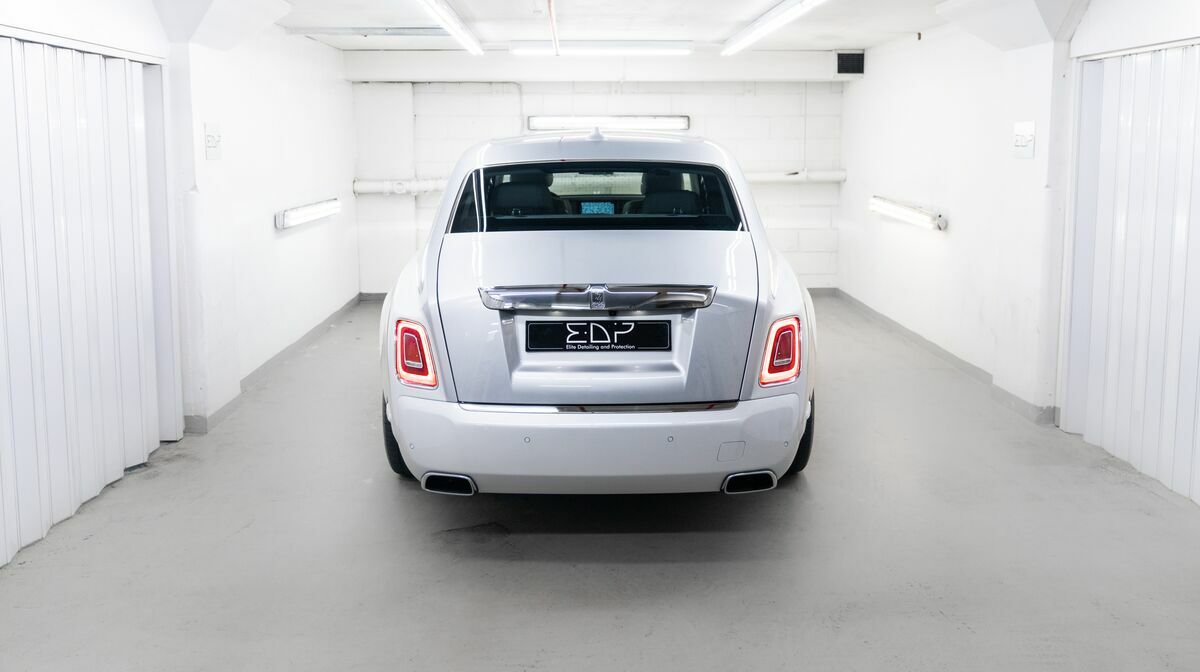 Phantom VIII White
