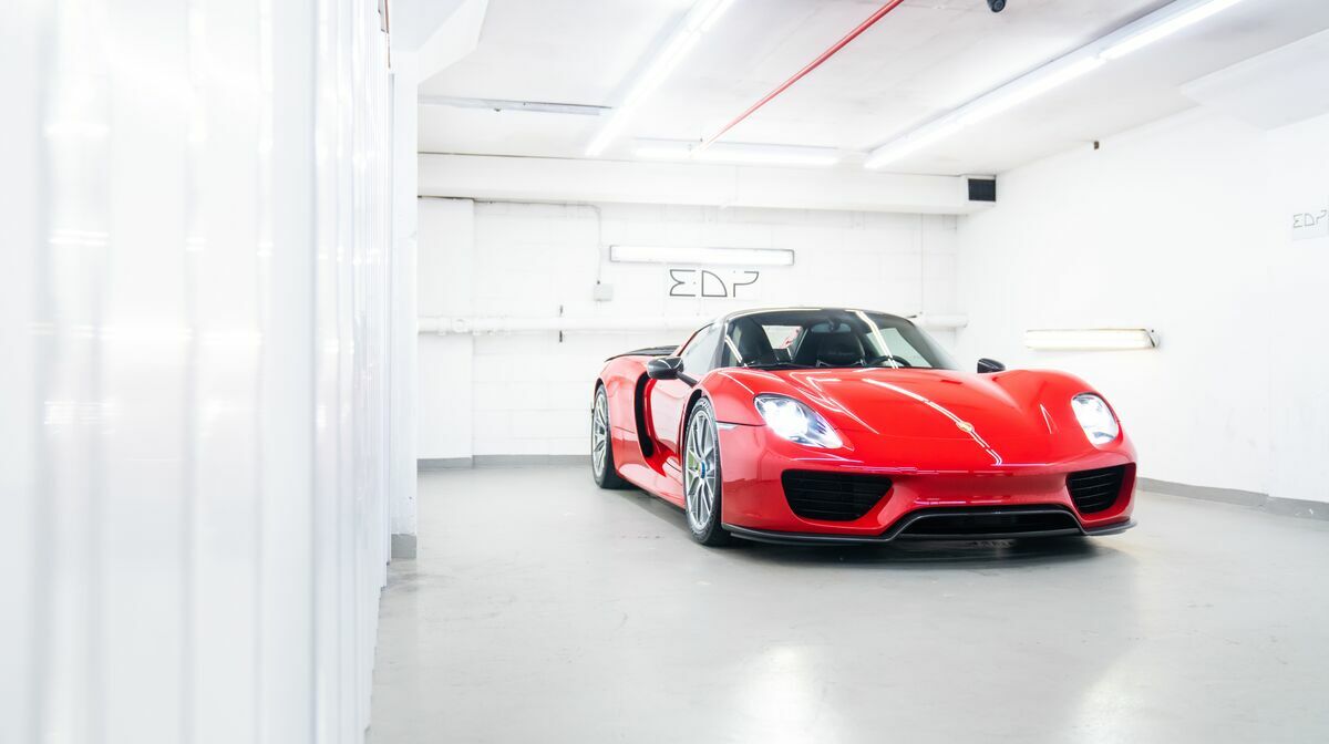 918 Spyder Weissach Guards Red II