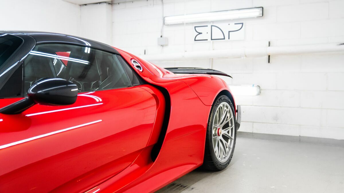 918 Spyder Weissach Guards Red II