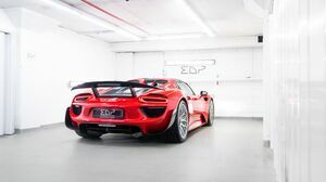 918 Spyder Weissach Guards Red II