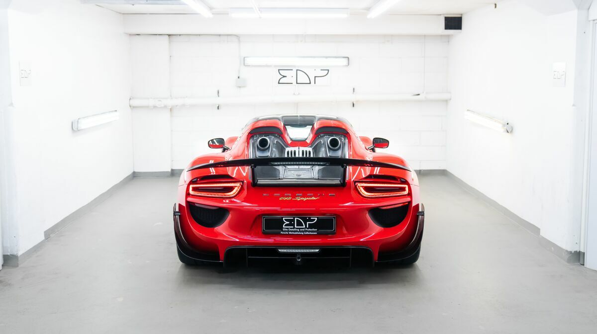918 Spyder Weissach Guards Red II