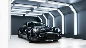 Taycan 4S Black