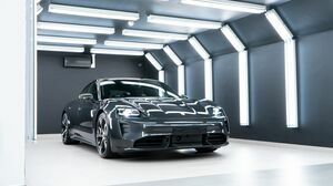 Taycan Turbo S Volcano Grey Metallic