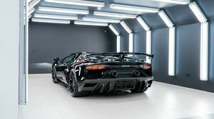 Aventador SVJ Roadster Nero
