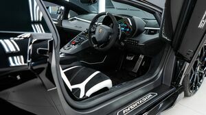 Aventador SVJ Roadster Nero