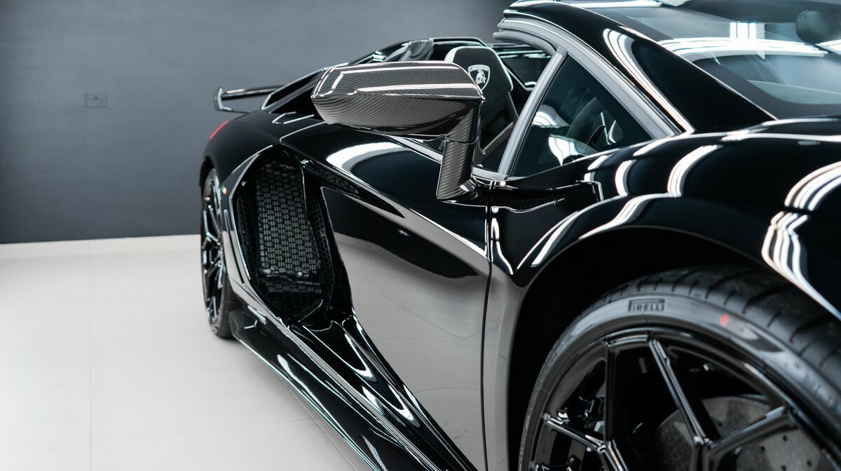 Aventador SVJ Roadster Nero