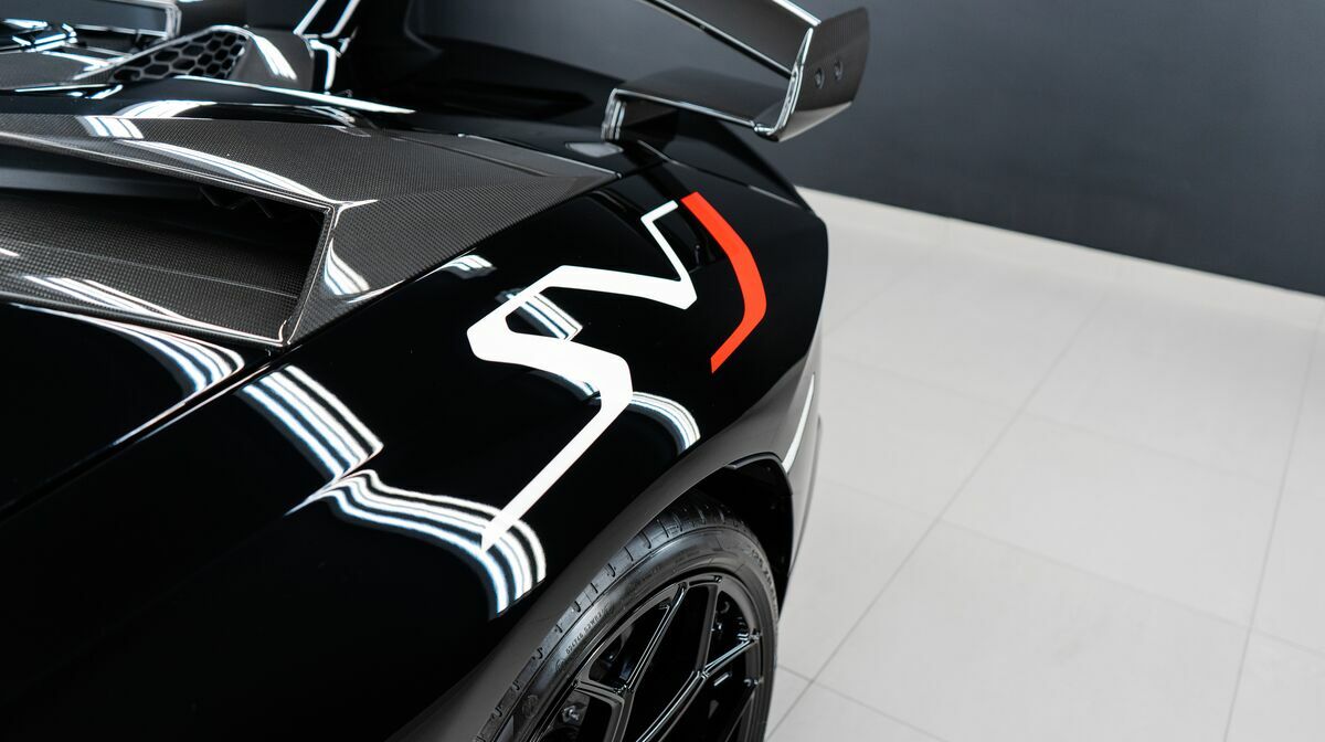 Aventador SVJ Roadster Nero