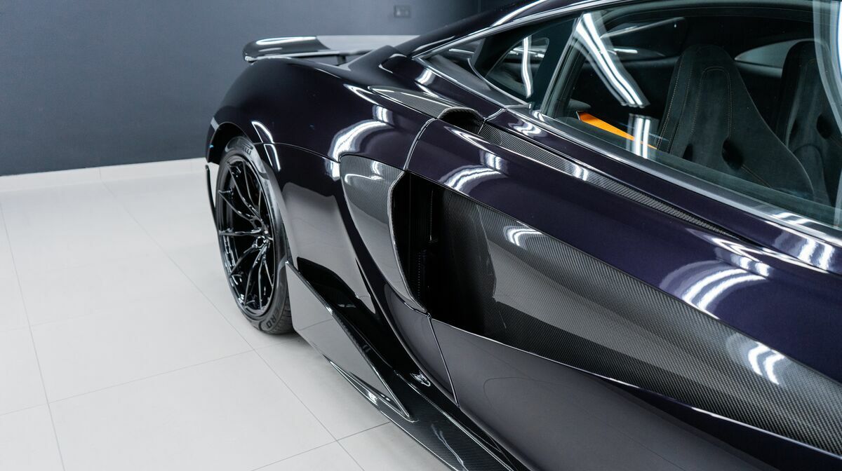 600LT Amethyst Black
