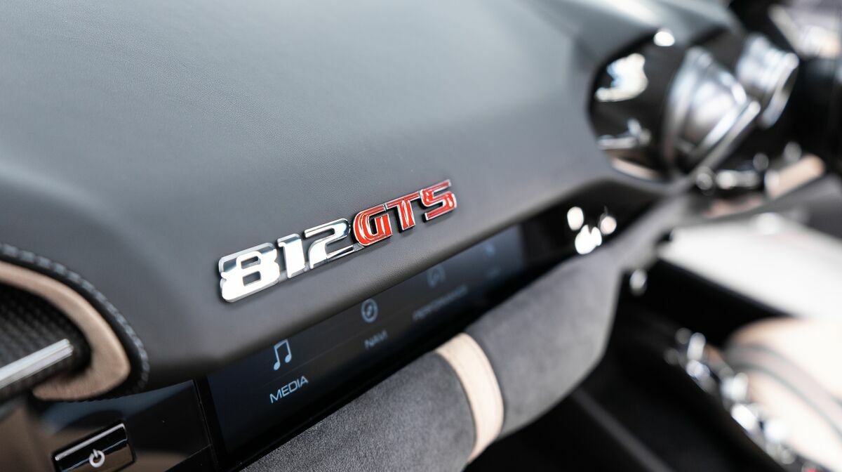 812 GTS Grigio Ferro Metallizzato