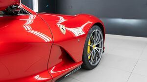 812 Superfast Rosso Magma 