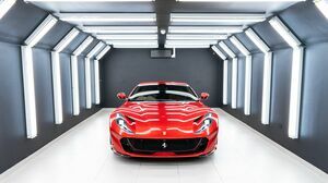 812 Superfast Rosso Magma 