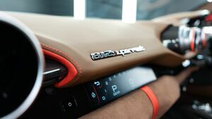 812 Superfast Rosso Magma 
