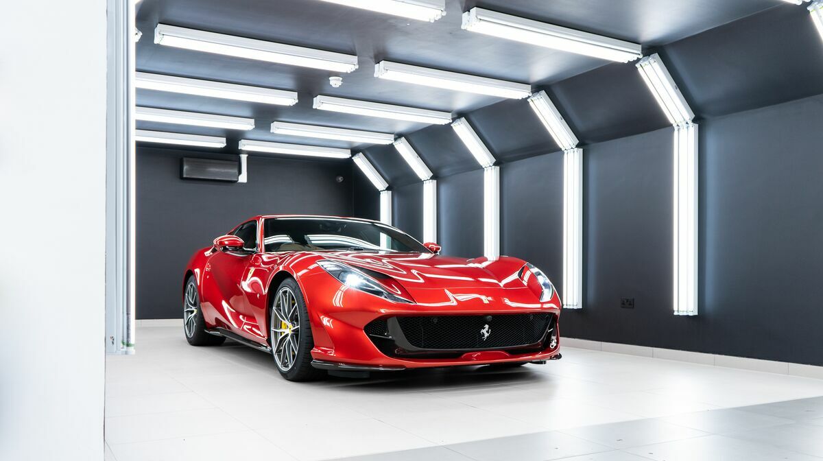 812 Superfast Rosso Magma 