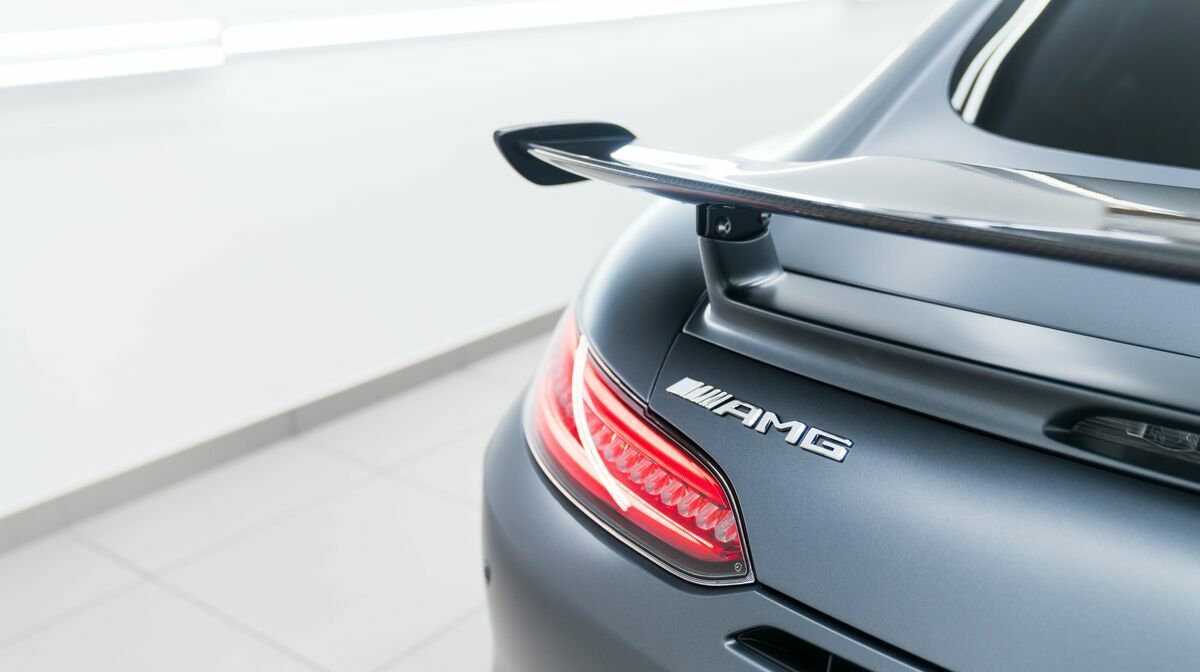 AMG GTR Designo Selenite Grey Magno