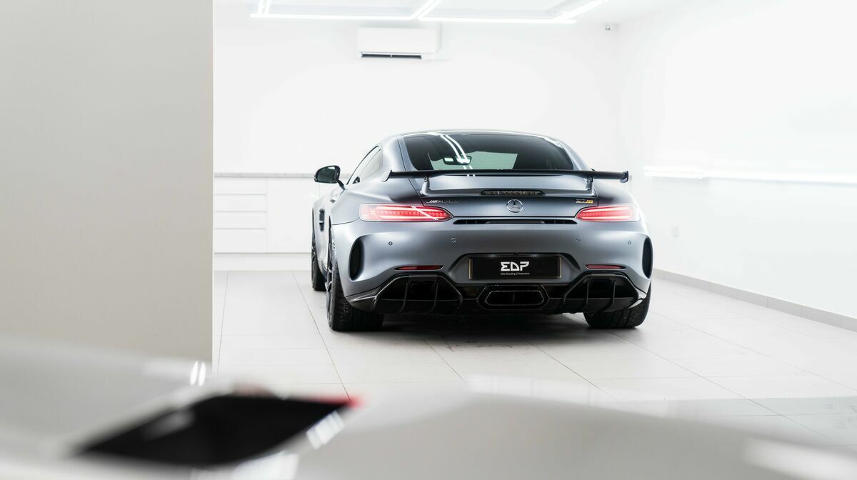 AMG GTR Designo Selenite Grey Magno