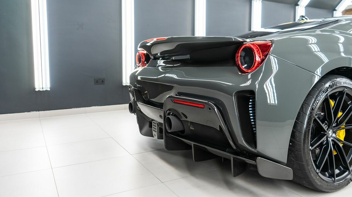 488 Pista Grigio Scuro