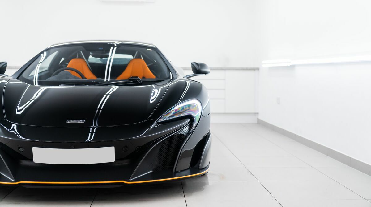 675LT Onyx Black
