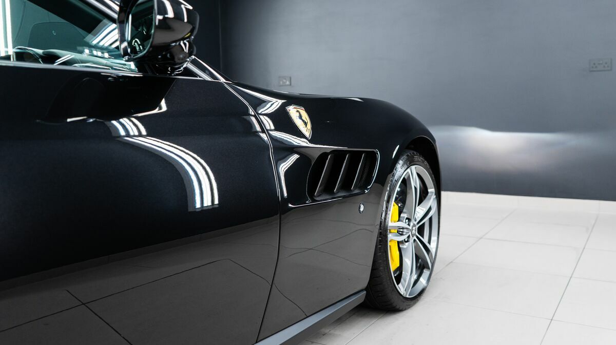GTC4 Lusso Nero Daytona