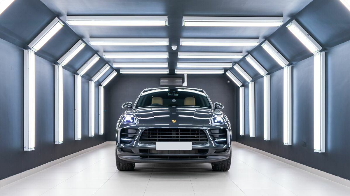 Macan Volcano Grey Metallic