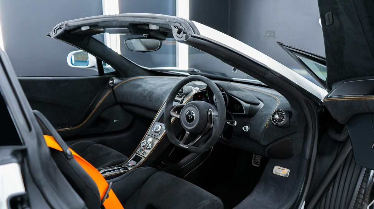 675LT Spider Silica White