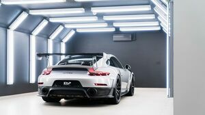 991.2 GT2RS Weissach GT Silver III