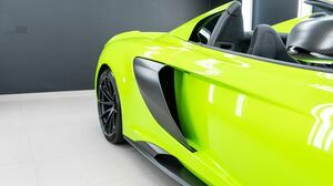 675LT Spider Napier Green