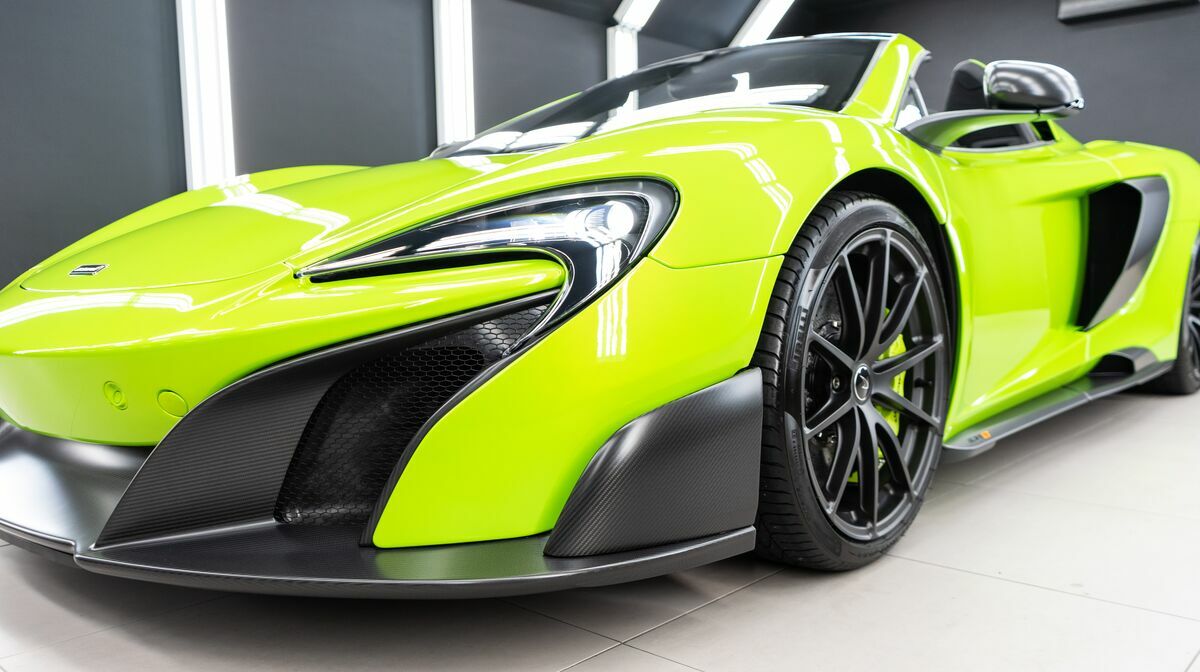 675LT Spider Napier Green