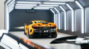 675LT McLaren Orange