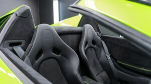 675LT Spider Napier Green