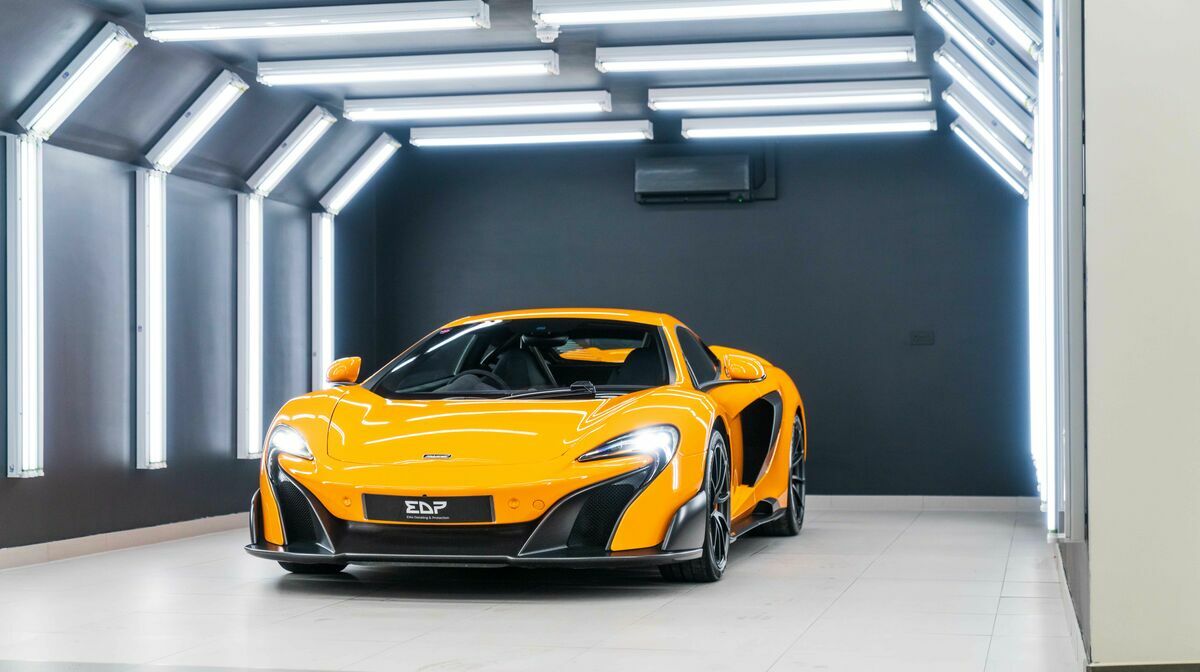 675LT McLaren Orange