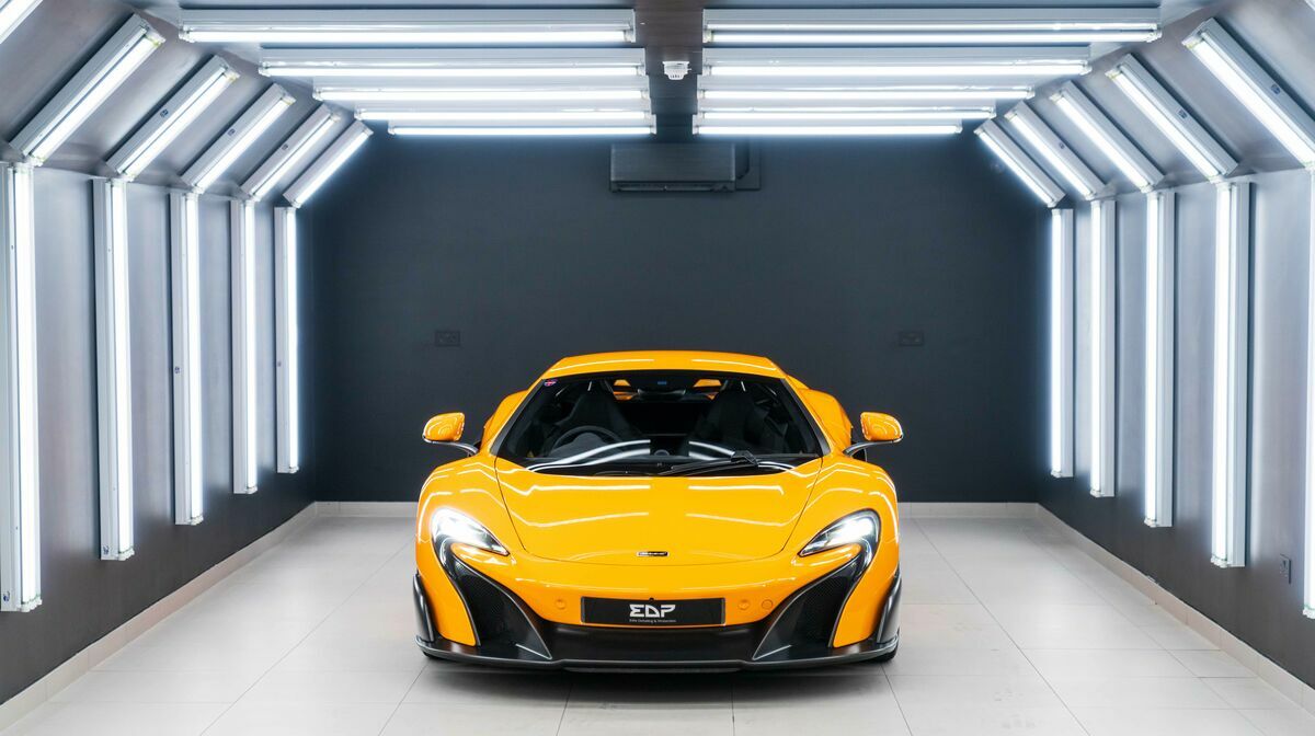 675LT McLaren Orange
