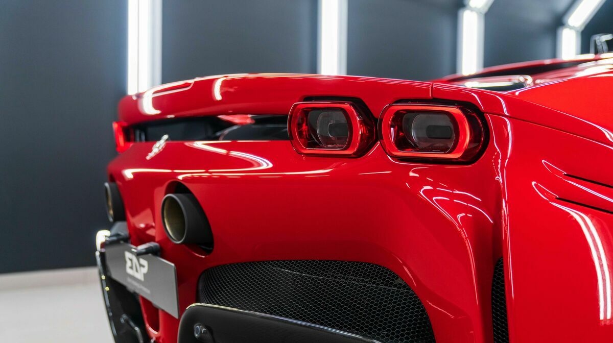 SF90 Stradale Rosso Corsa