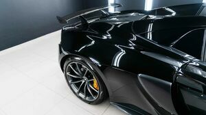 570S Spider Onyx Black