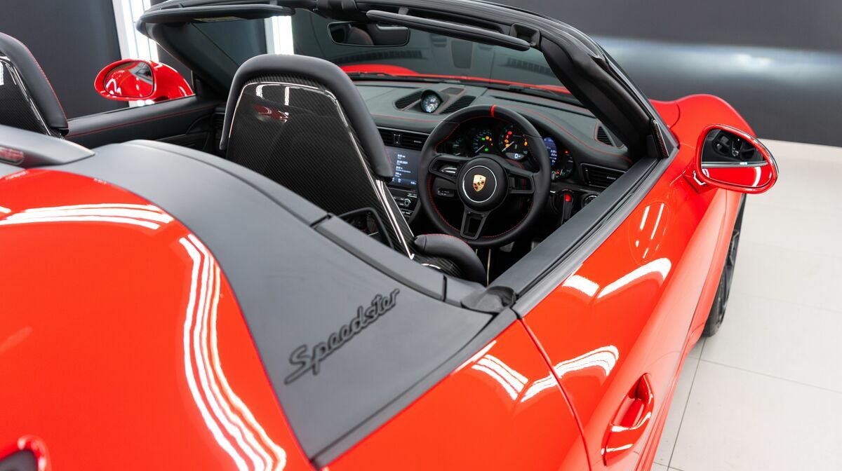 991.2 Speedster Guards Red