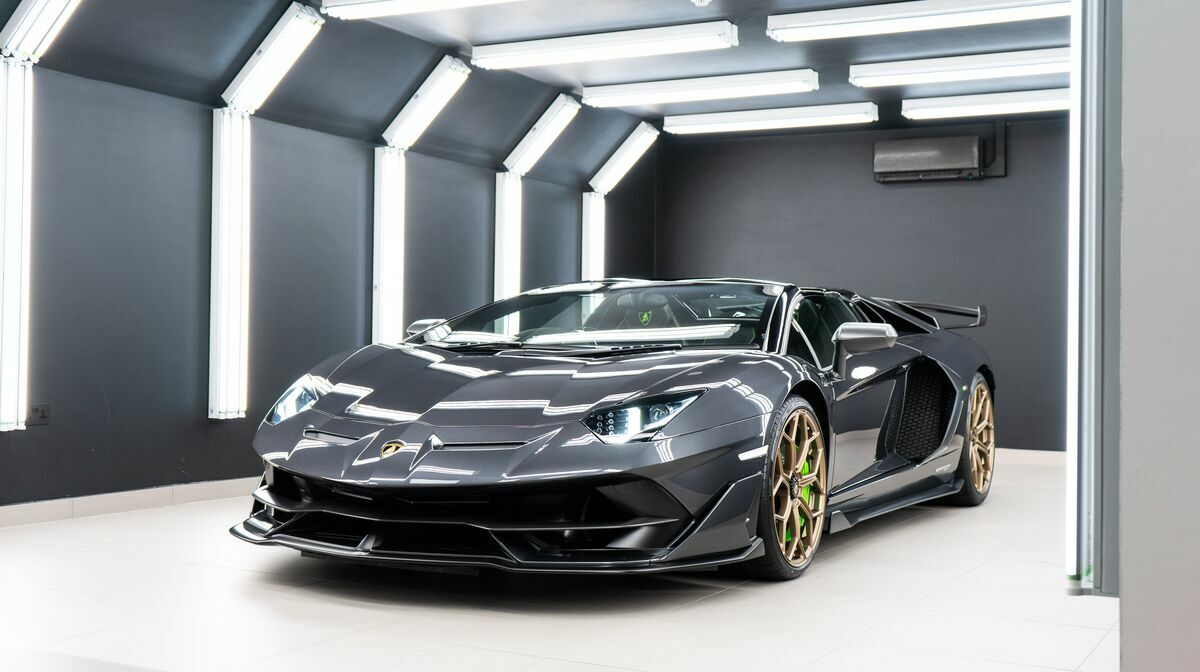 Aventador SVJ Roadster Grigio Estoque