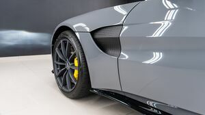 V8 Vantage Roadster China Grey