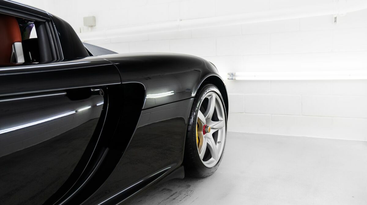 Carrera GT Basalt Black