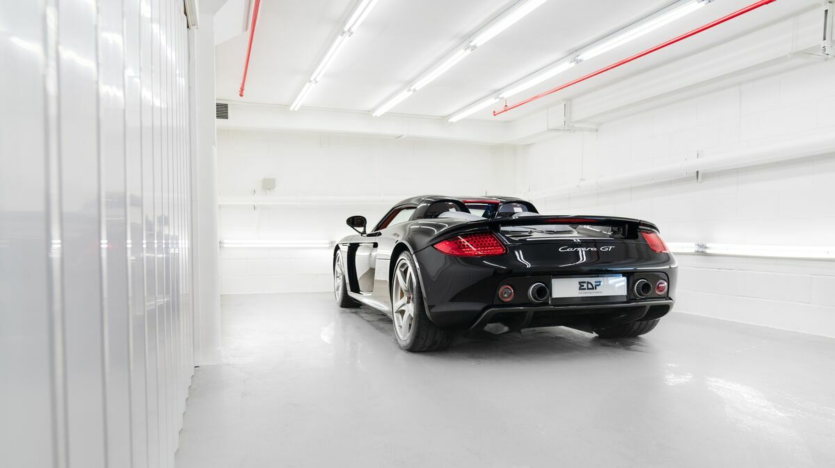 Carrera GT Basalt Black