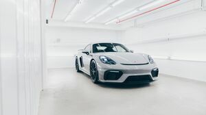 718 GT4 Crayon
