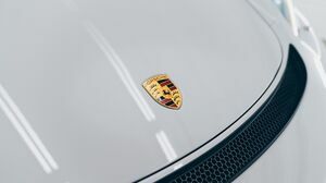 718 GT4 Crayon