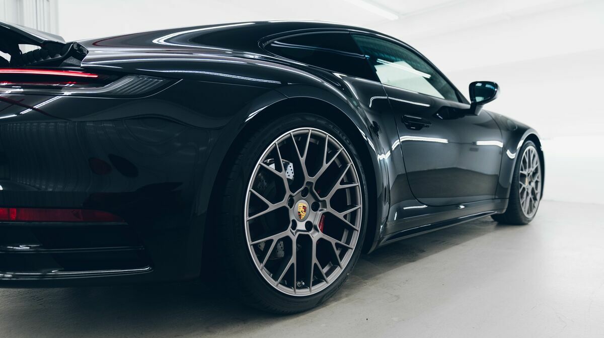 992 Carrera 4S Jet Black