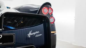 Huayra Roadster Blue Carbon
